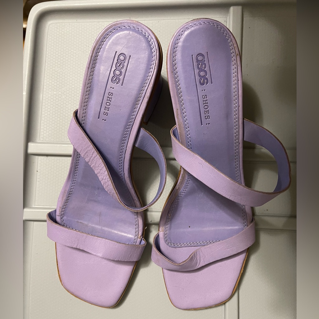 Strappy Violet Sandals